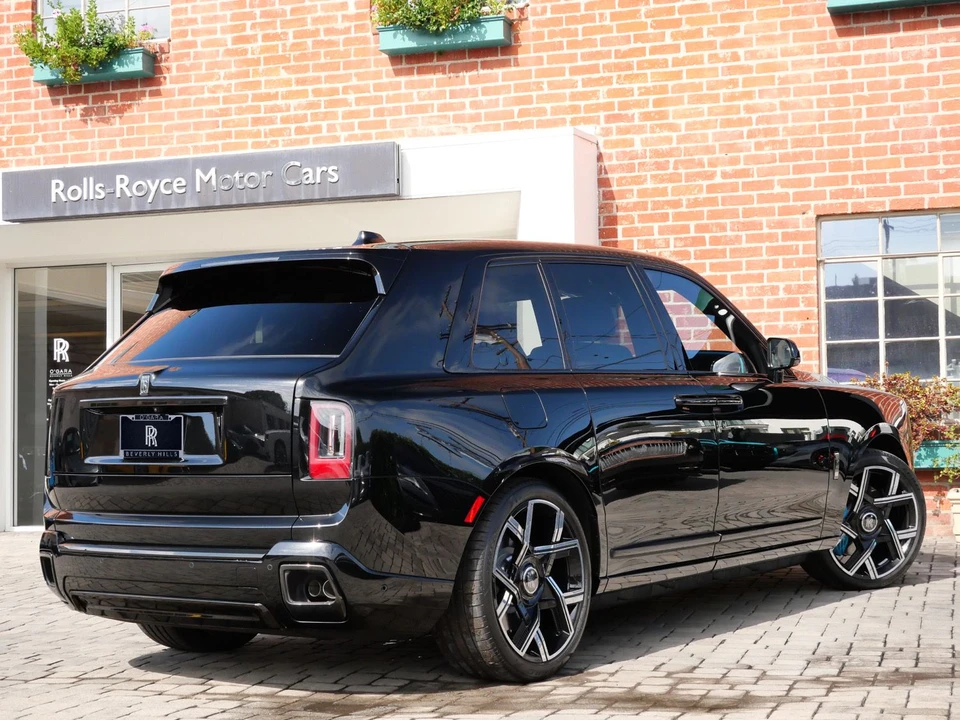 2027 Rolls-Royce Cullinan Black Badge - Image 2 of 31