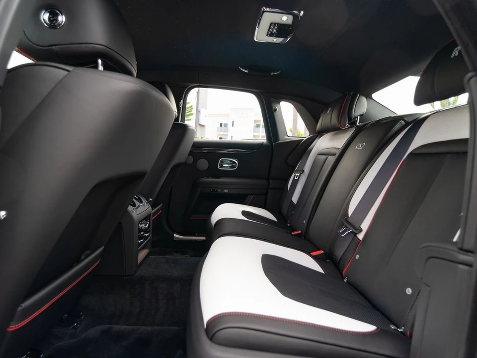2027 Rolls-Royce Ghost Black Badge 2nd Gen - Image 28 of 31