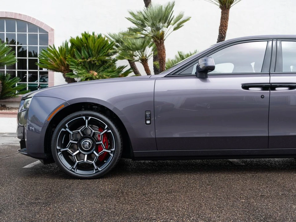 2027 Rolls-Royce Ghost Black Badge 2nd Gen - Image 13 of 31