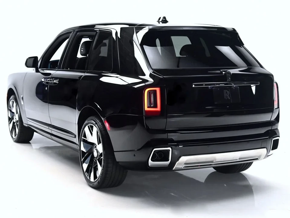 2027 Rolls-Royce Cullinan - Image 2 of 31