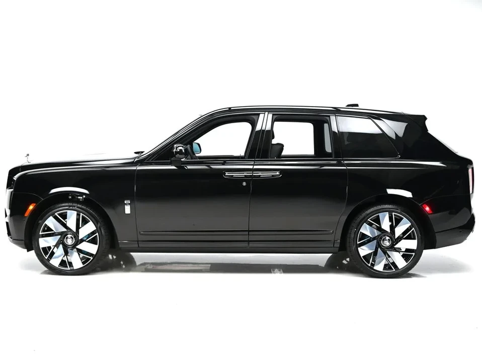 2027 Rolls-Royce Cullinan - Image 7 of 31