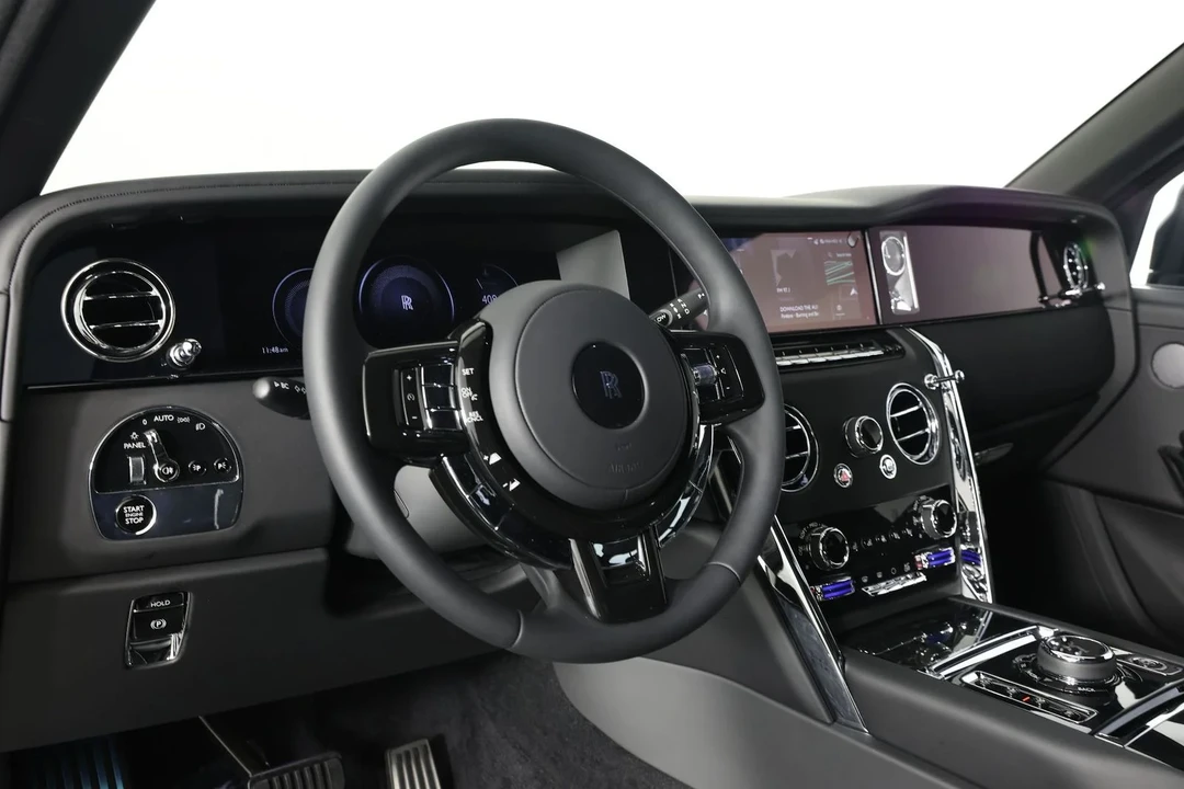 2027 Rolls-Royce Cullinan - Image 3 of 31