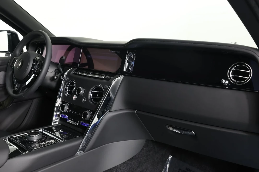 2027 Rolls-Royce Cullinan - Image 24 of 31