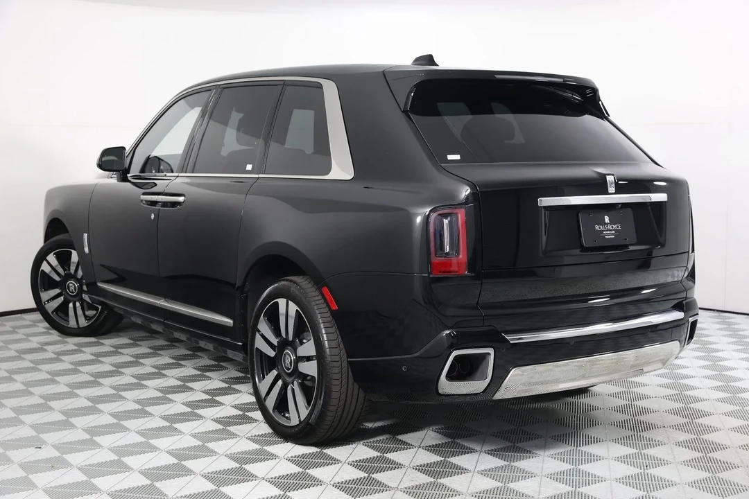 2027 Rolls-Royce Cullinan - Image 2 of 31