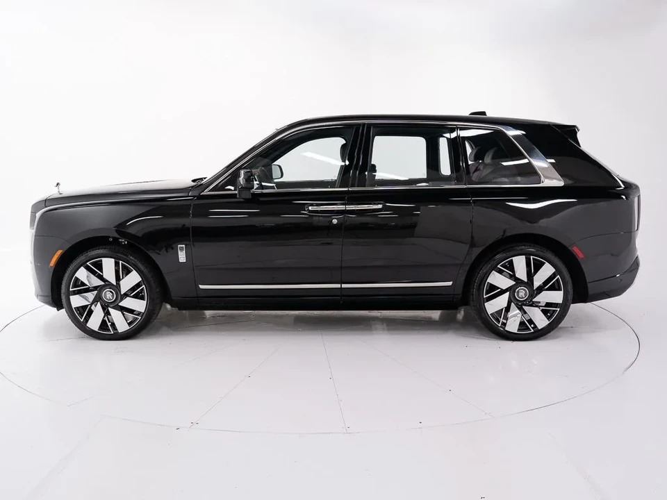 2027 Rolls-Royce Cullinan - Image 2 of 31