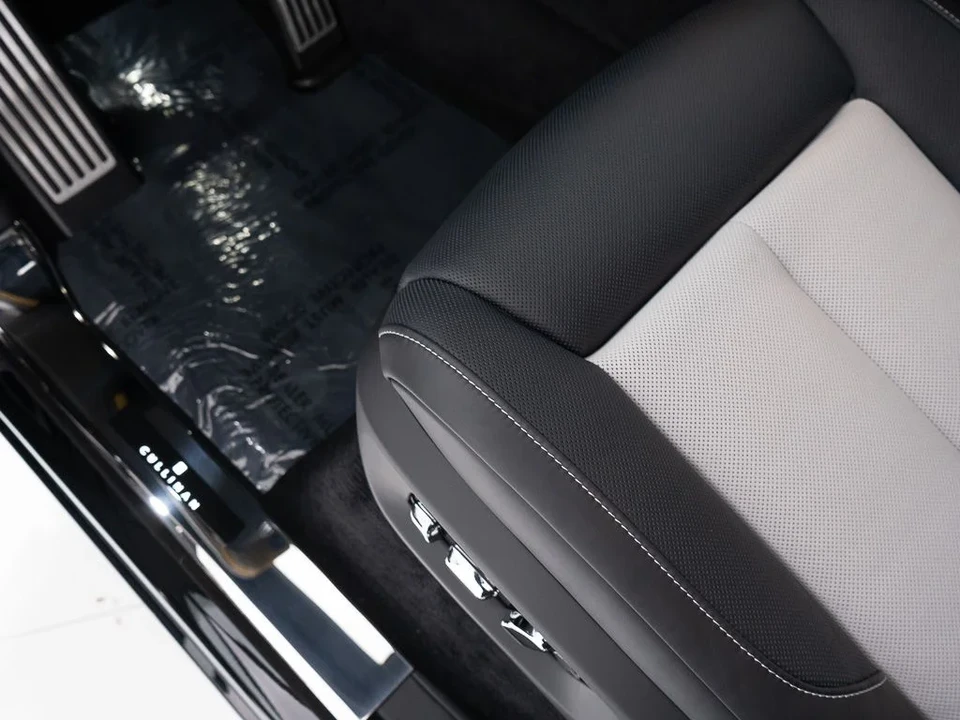 2027 Rolls-Royce Cullinan - Image 13 of 31