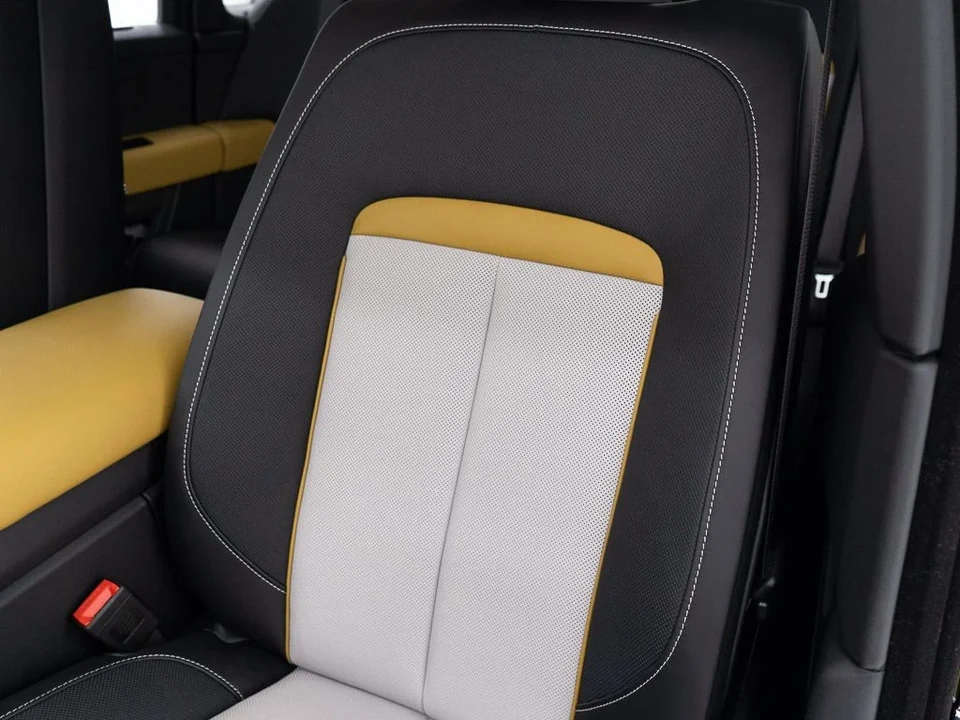 2027 Rolls-Royce Cullinan - Image 19 of 31