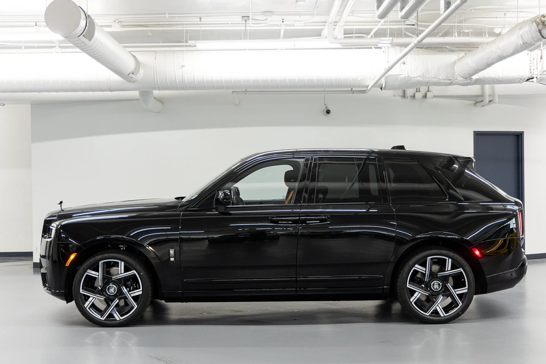 2027 Rolls-Royce Cullinan Black Badge - Image 3 of 31