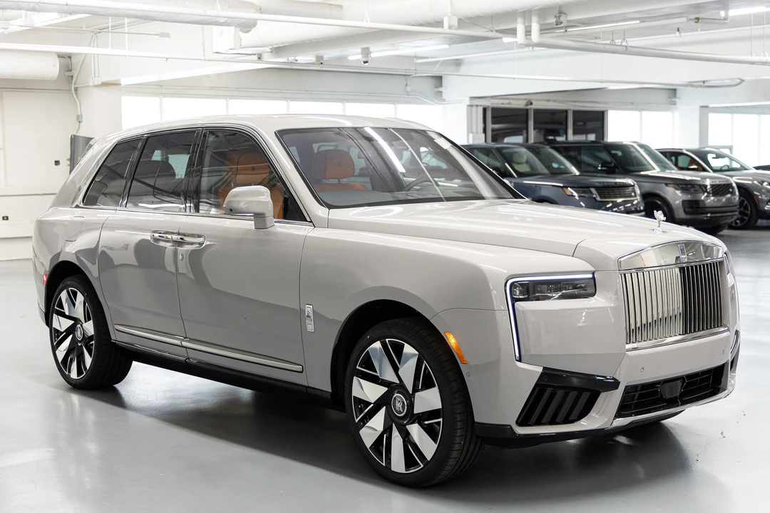 2027 Rolls-Royce Cullinan - Image 7 of 31