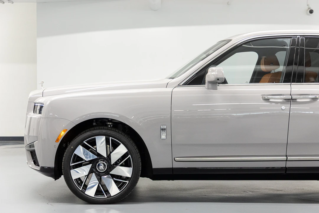 2027 Rolls-Royce Cullinan - Image 16 of 31