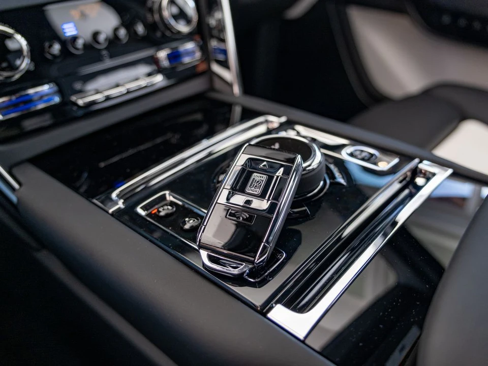 2027 Rolls-Royce Cullinan - Image 15 of 31