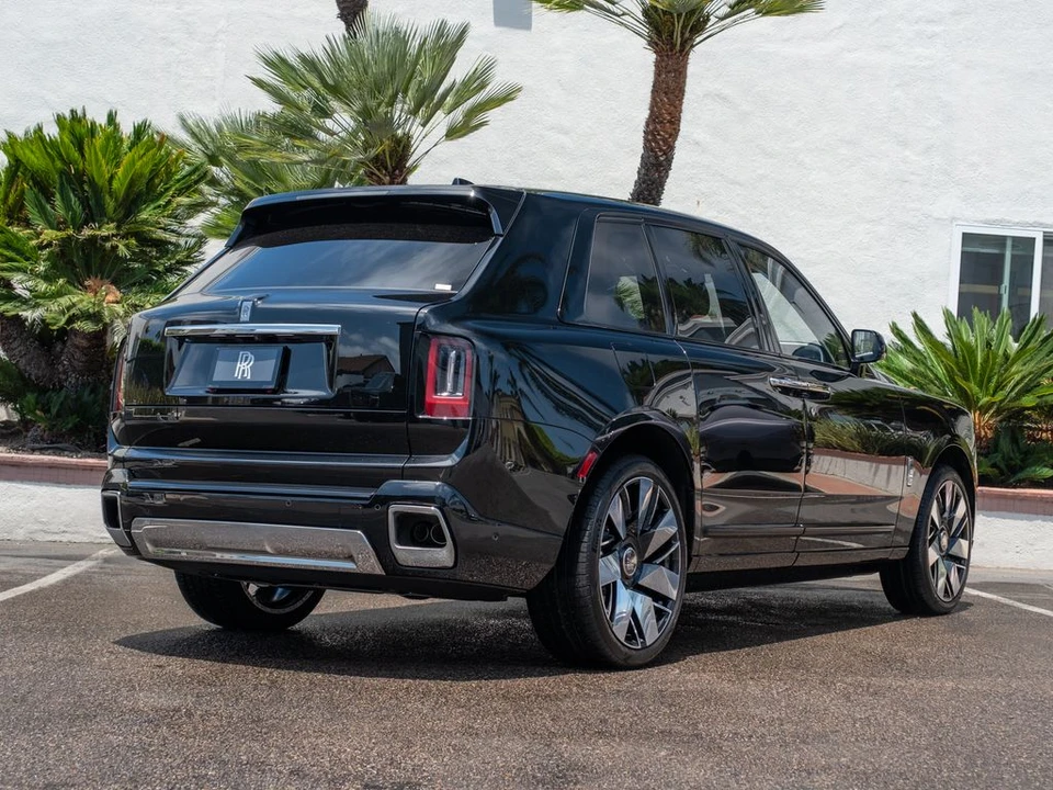2027 Rolls-Royce Cullinan - Image 2 of 31