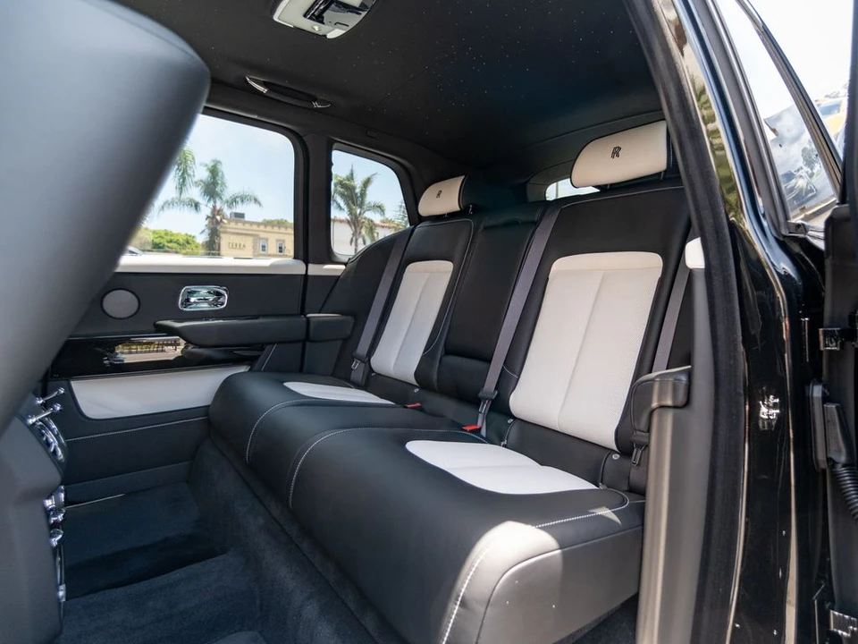 2027 Rolls-Royce Cullinan - Image 28 of 31