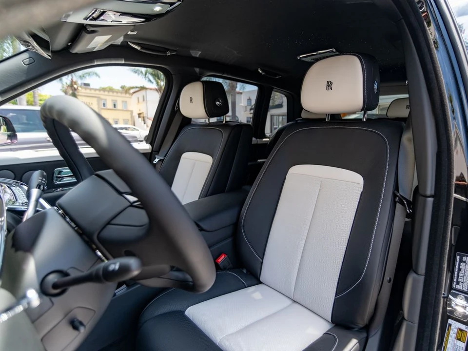 2027 Rolls-Royce Cullinan - Image 25 of 31