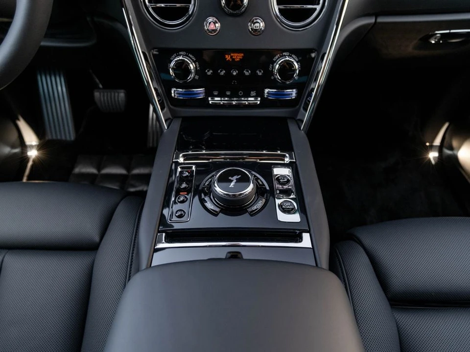 2027 Rolls-Royce Cullinan - Image 18 of 31