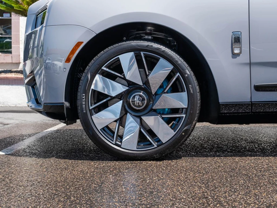 2027 Rolls-Royce Cullinan - Image 12 of 31