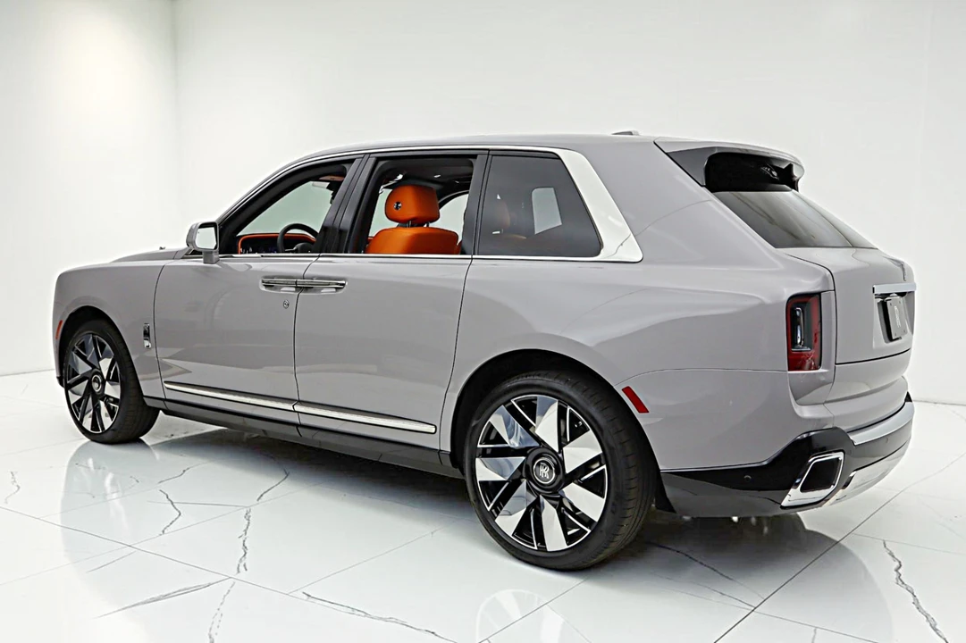 2027 Rolls-Royce Cullinan - Image 7 of 31