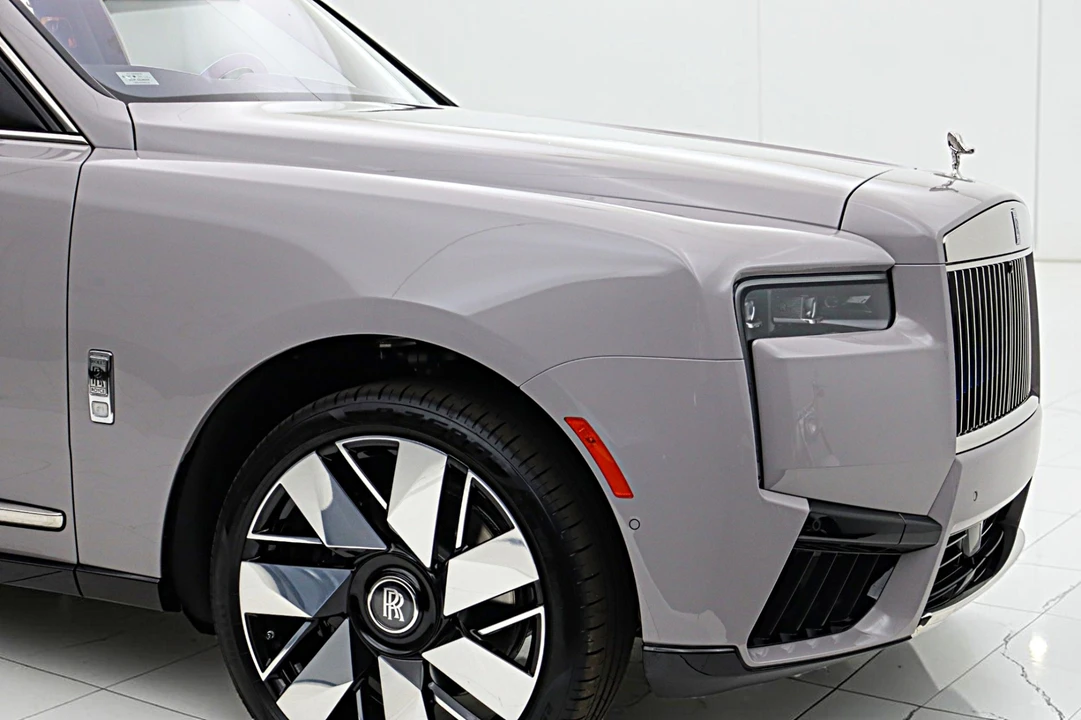 2027 Rolls-Royce Cullinan - Image 15 of 31