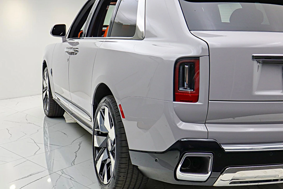 2027 Rolls-Royce Cullinan - Image 8 of 31