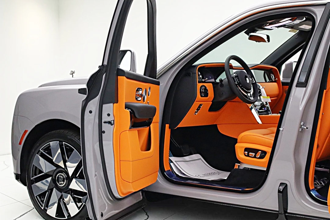 2027 Rolls-Royce Cullinan - Image 6 of 31