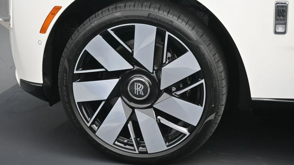 2027 Rolls-Royce Cullinan - Image 12 of 21