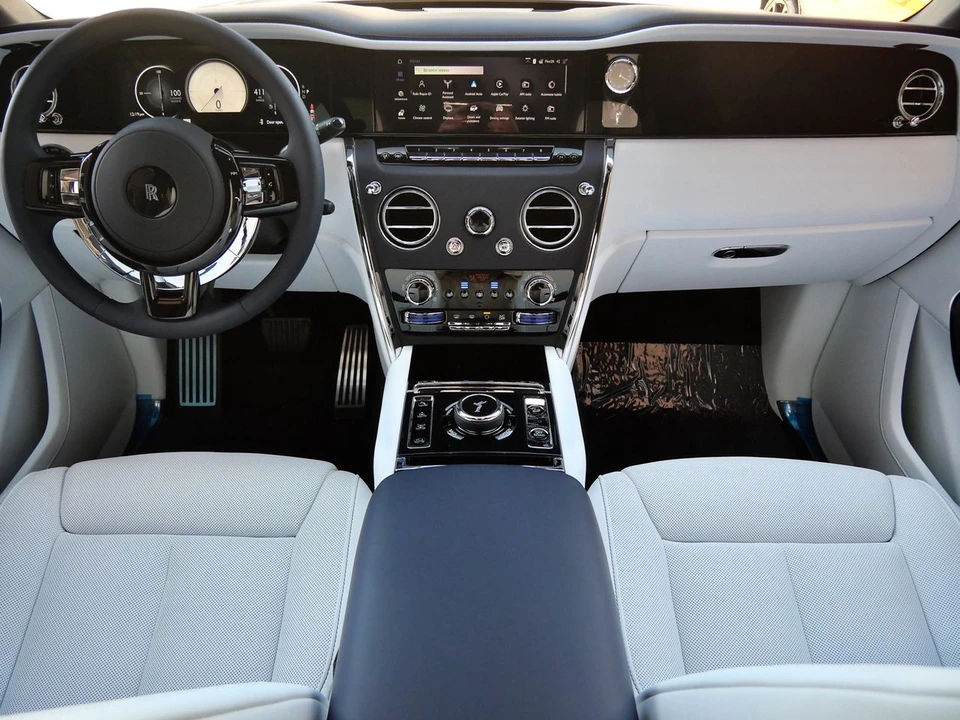 2027 Rolls-Royce Cullinan - Image 4 of 31