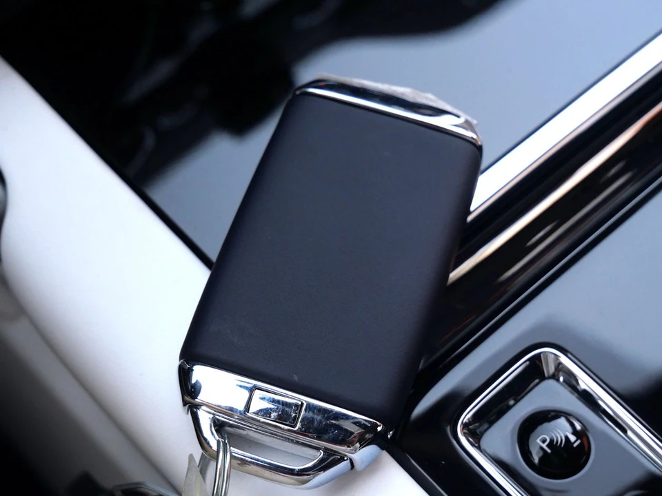 2027 Rolls-Royce Cullinan - Image 15 of 31