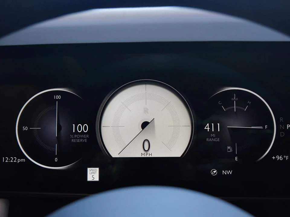 2027 Rolls-Royce Cullinan - Image 16 of 31
