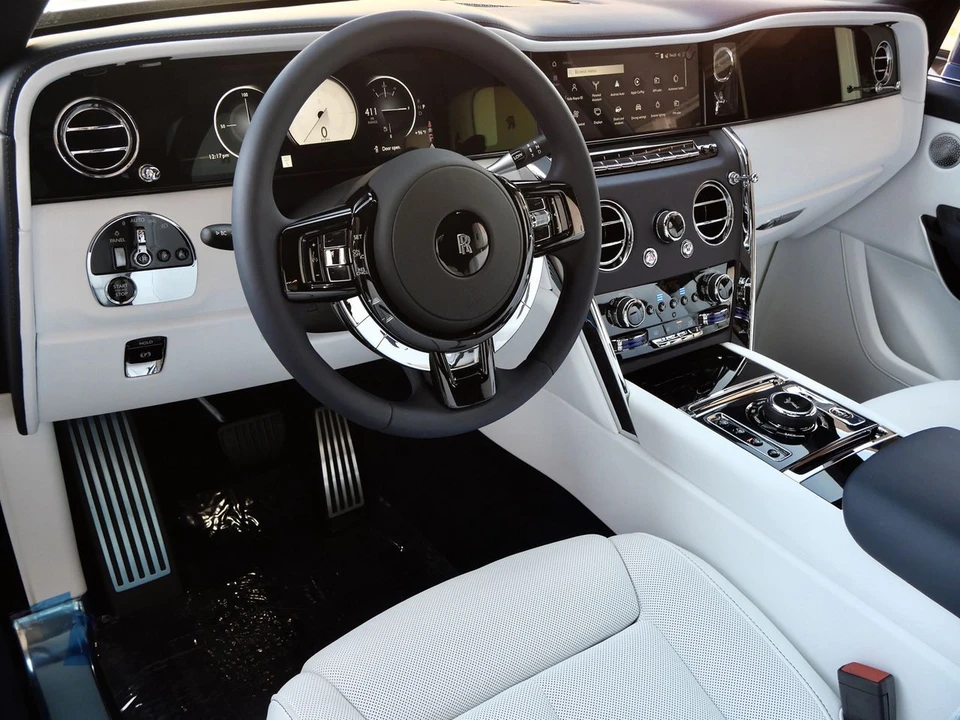 2027 Rolls-Royce Cullinan - Image 23 of 31