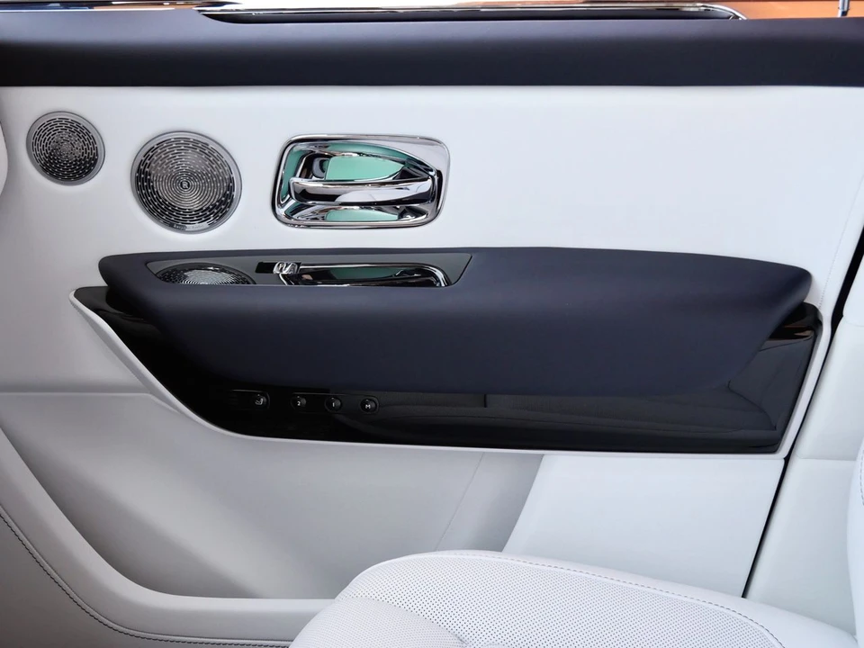 2027 Rolls-Royce Cullinan - Image 11 of 31