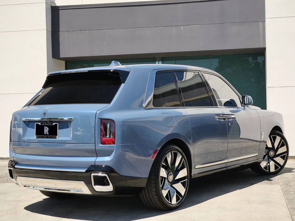 2027 Rolls-Royce Cullinan - Image 2 of 31