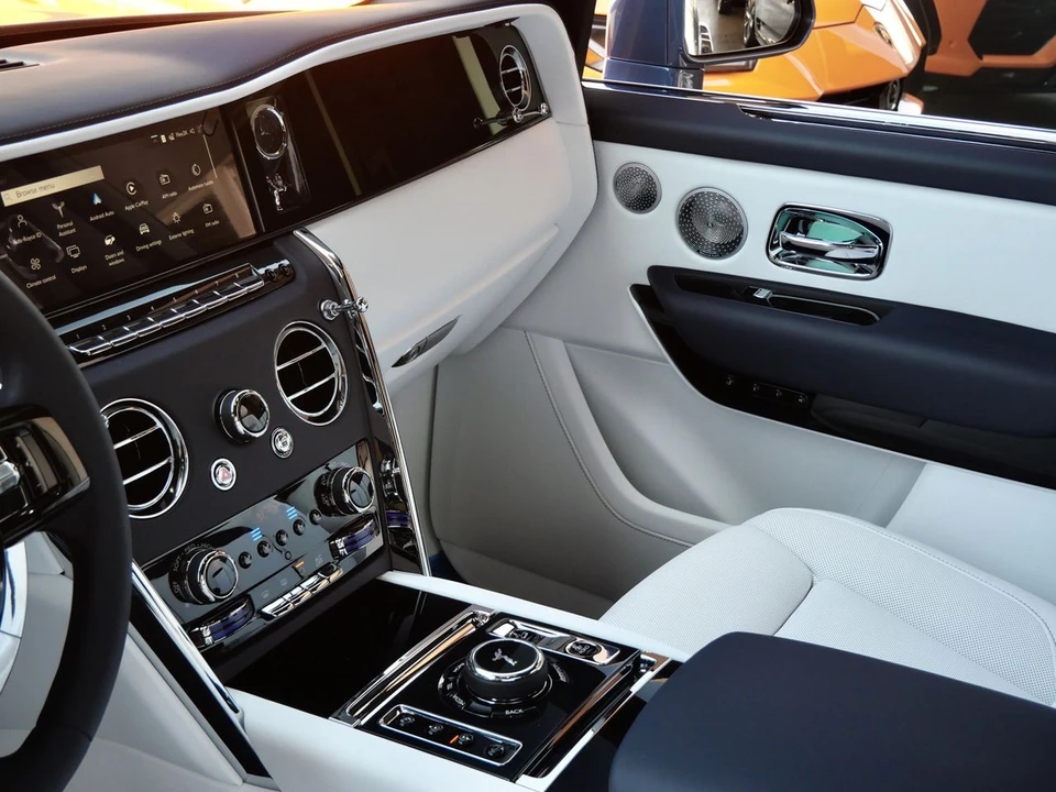 2027 Rolls-Royce Cullinan - Image 25 of 31