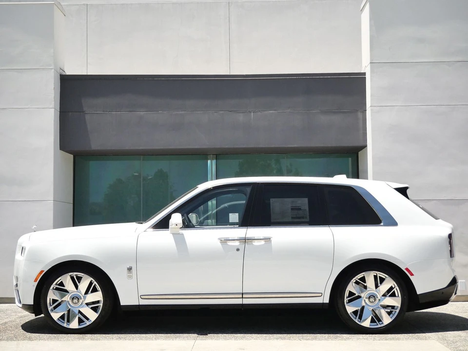 2027 Rolls-Royce Cullinan - Image 3 of 31