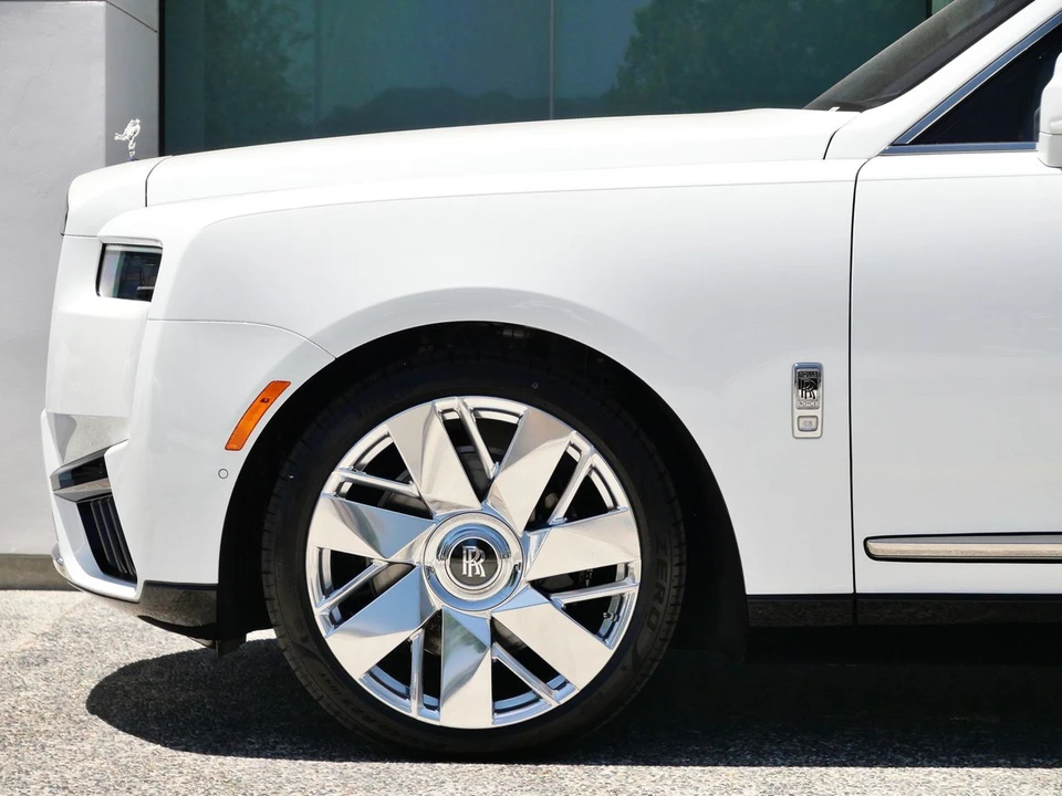 2027 Rolls-Royce Cullinan - Image 12 of 31