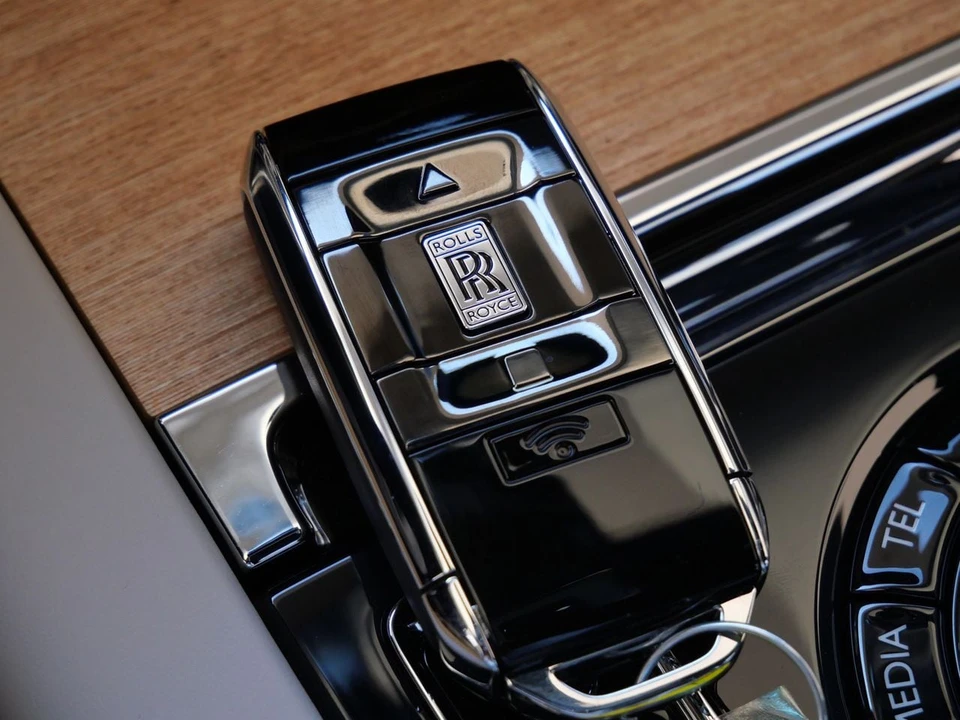 2027 Rolls-Royce Cullinan - Image 15 of 31