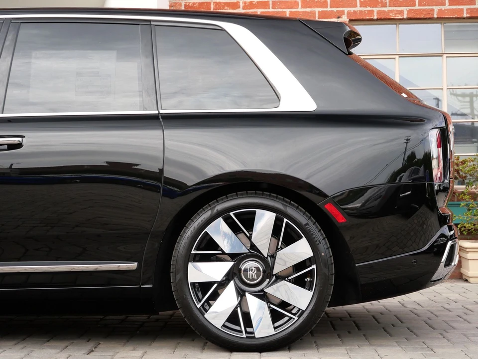 2027 Rolls-Royce Cullinan - Image 21 of 31