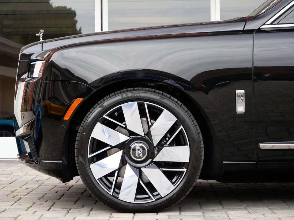2027 Rolls-Royce Cullinan - Image 11 of 31