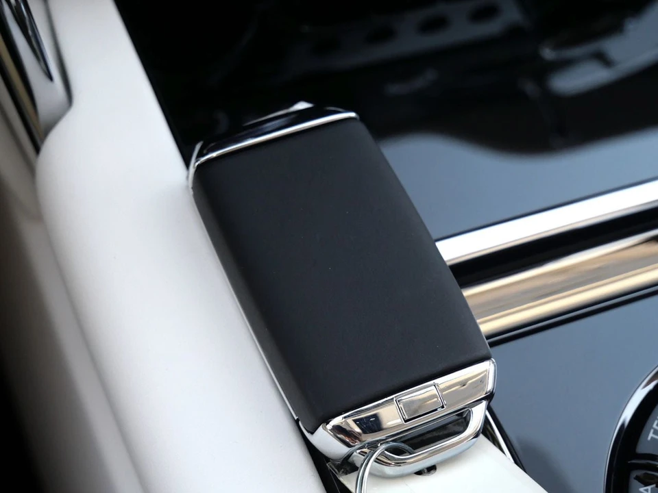 2027 Rolls-Royce Cullinan - Image 15 of 31