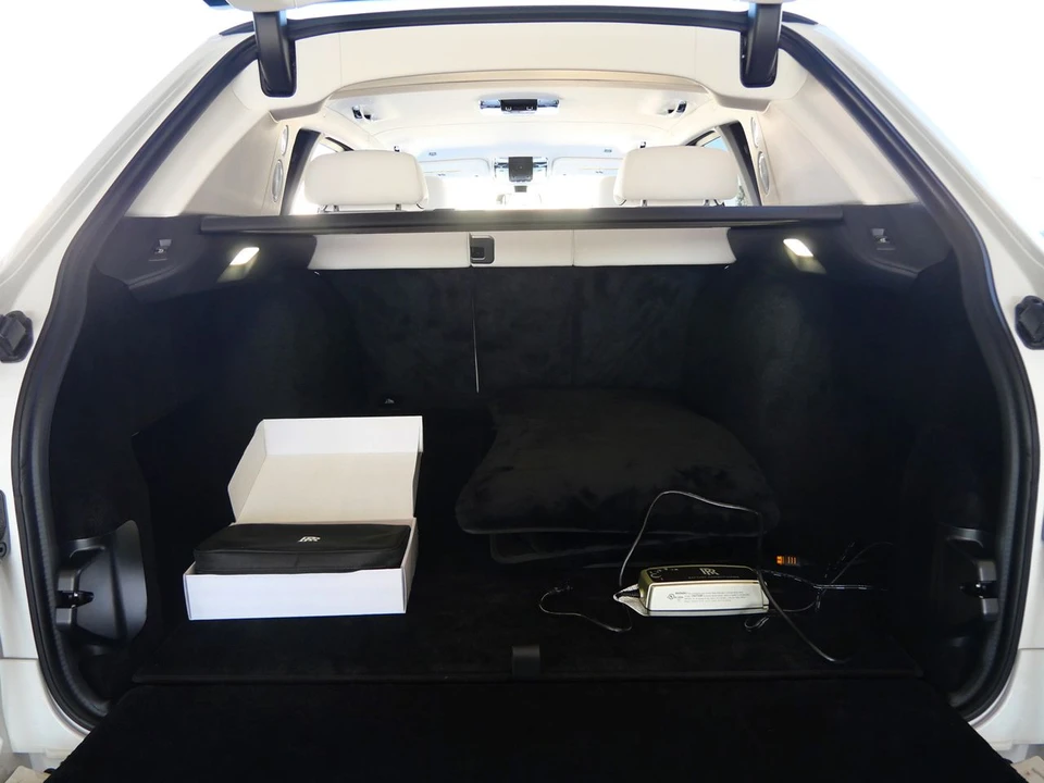 2027 Rolls-Royce Cullinan - Image 28 of 31