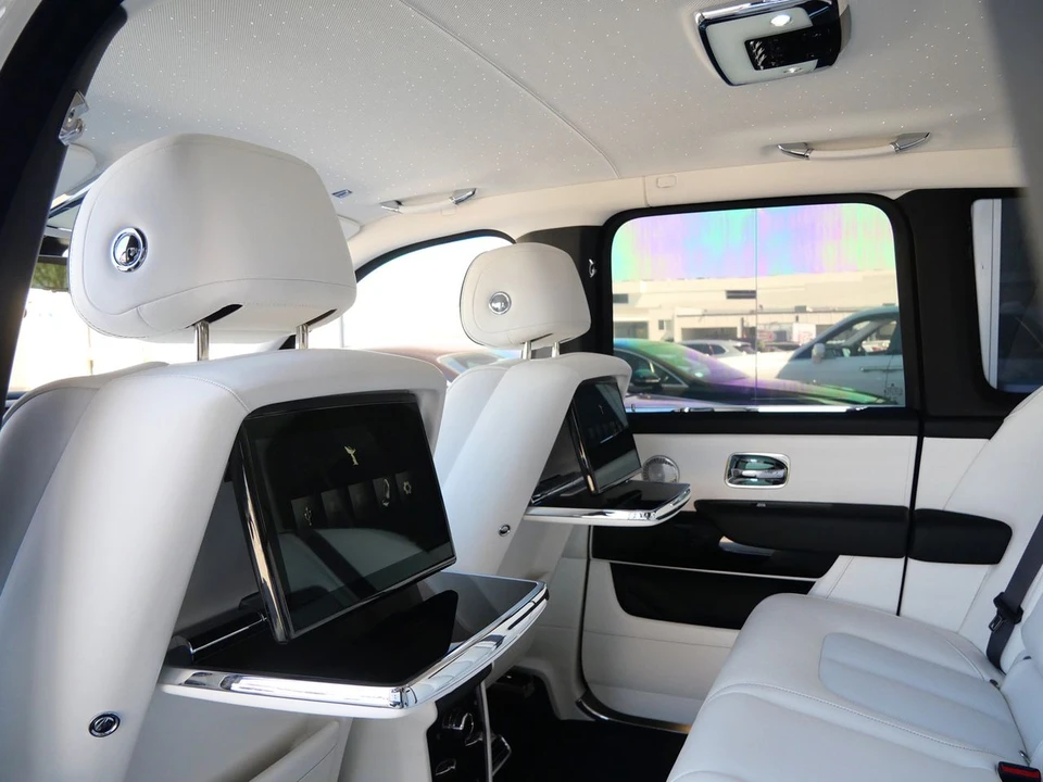 2027 Rolls-Royce Cullinan - Image 27 of 31