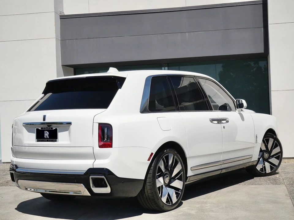 2027 Rolls-Royce Cullinan - Image 2 of 31