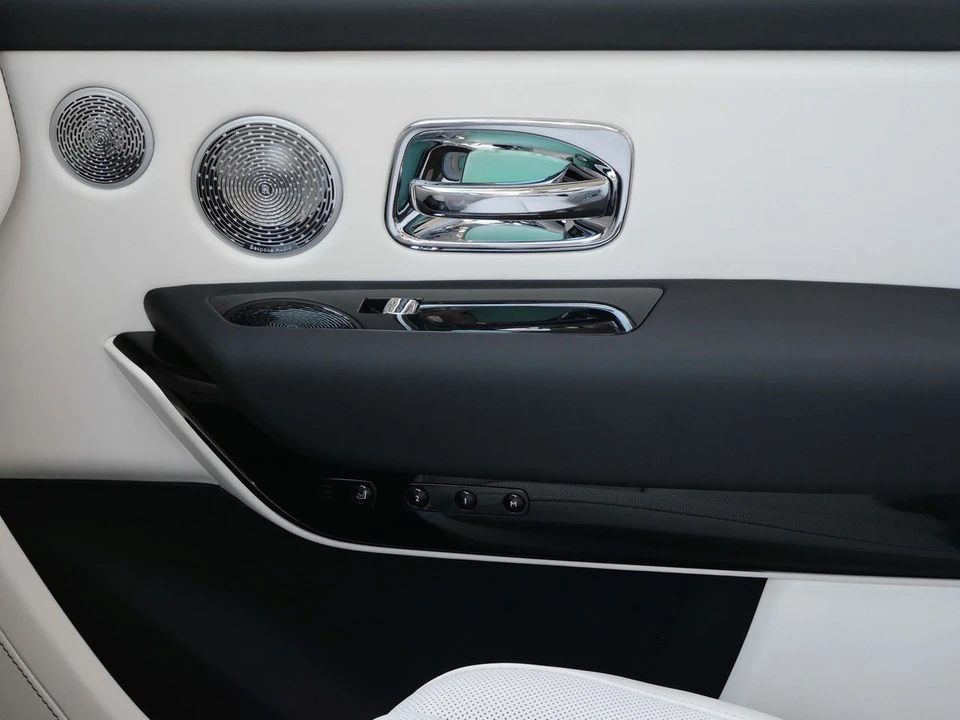 2027 Rolls-Royce Cullinan - Image 11 of 31