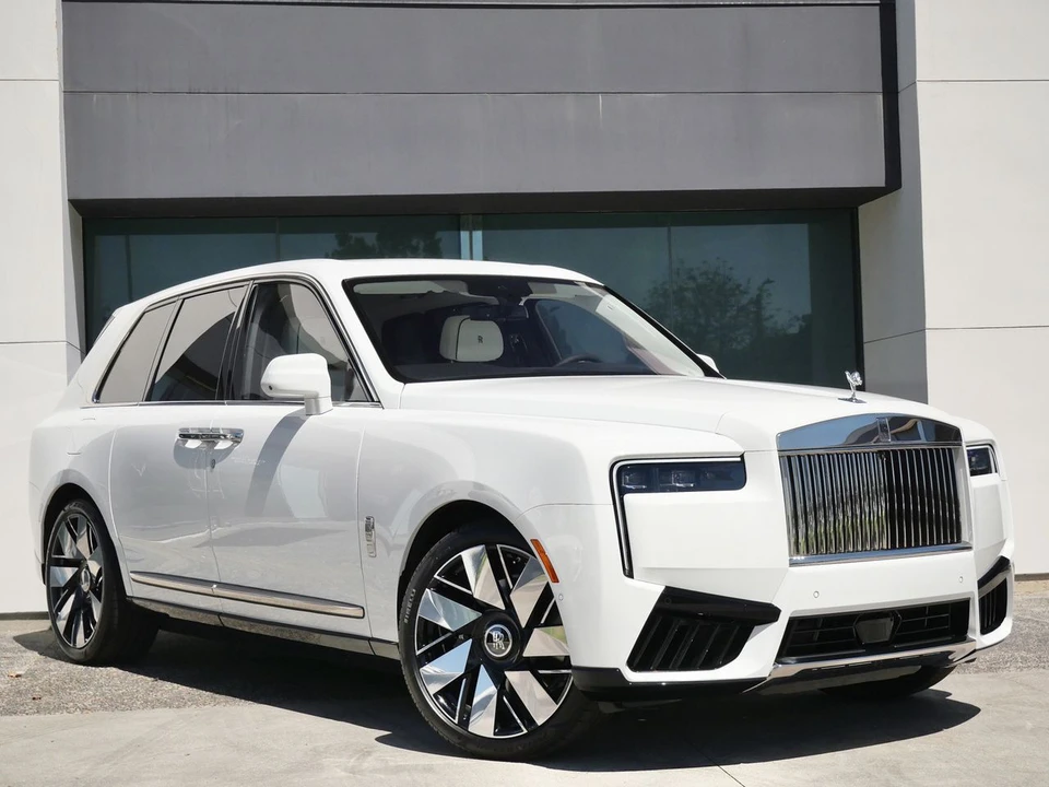 2027 Rolls-Royce Cullinan - Image 19 of 31