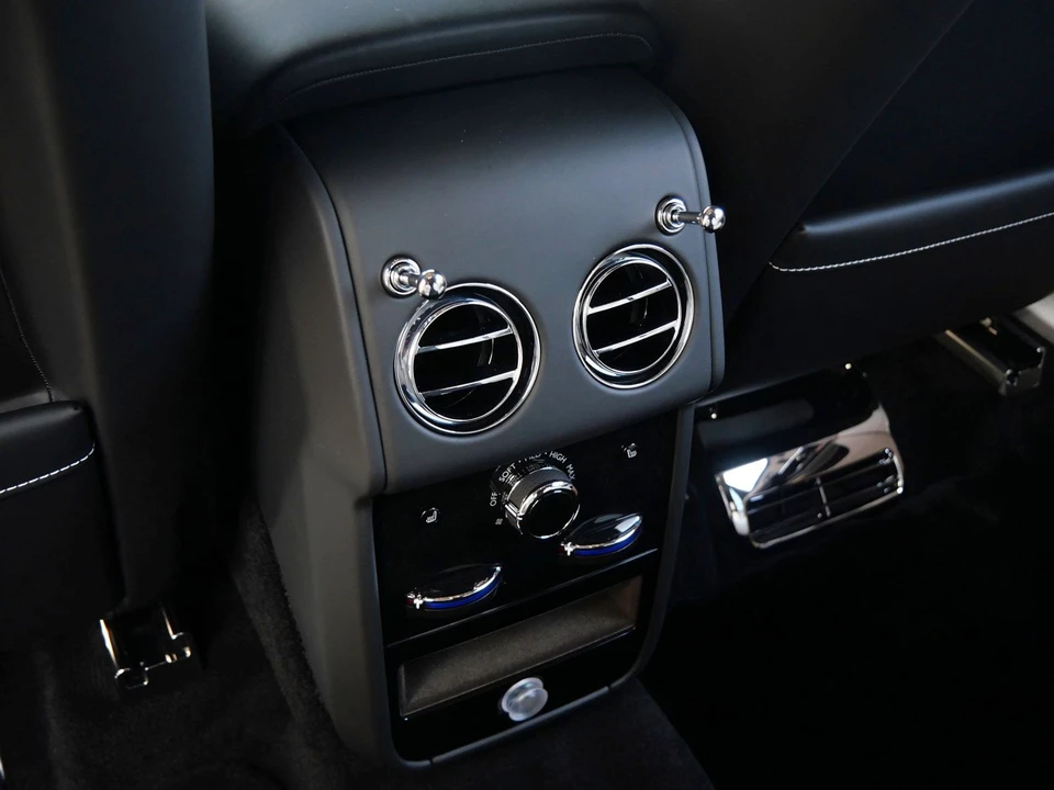 2027 Rolls-Royce Cullinan - Image 29 of 31