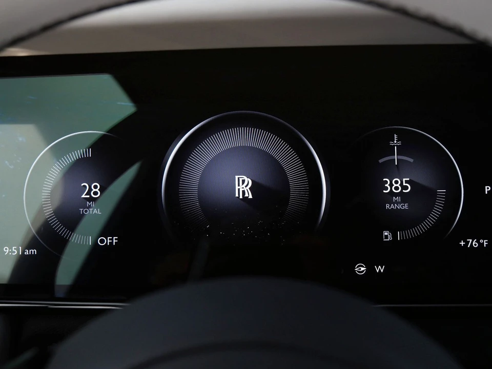 2027 Rolls-Royce Cullinan - Image 16 of 31