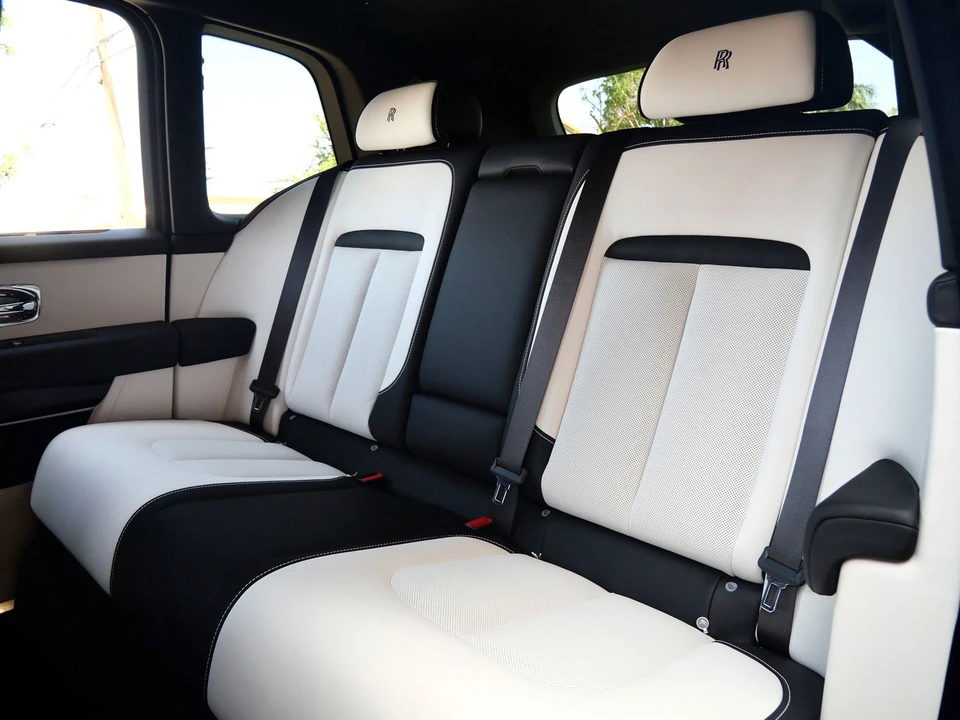 2027 Rolls-Royce Cullinan - Image 8 of 31