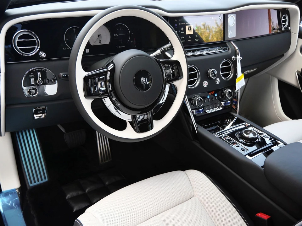 2027 Rolls-Royce Cullinan - Image 17 of 31