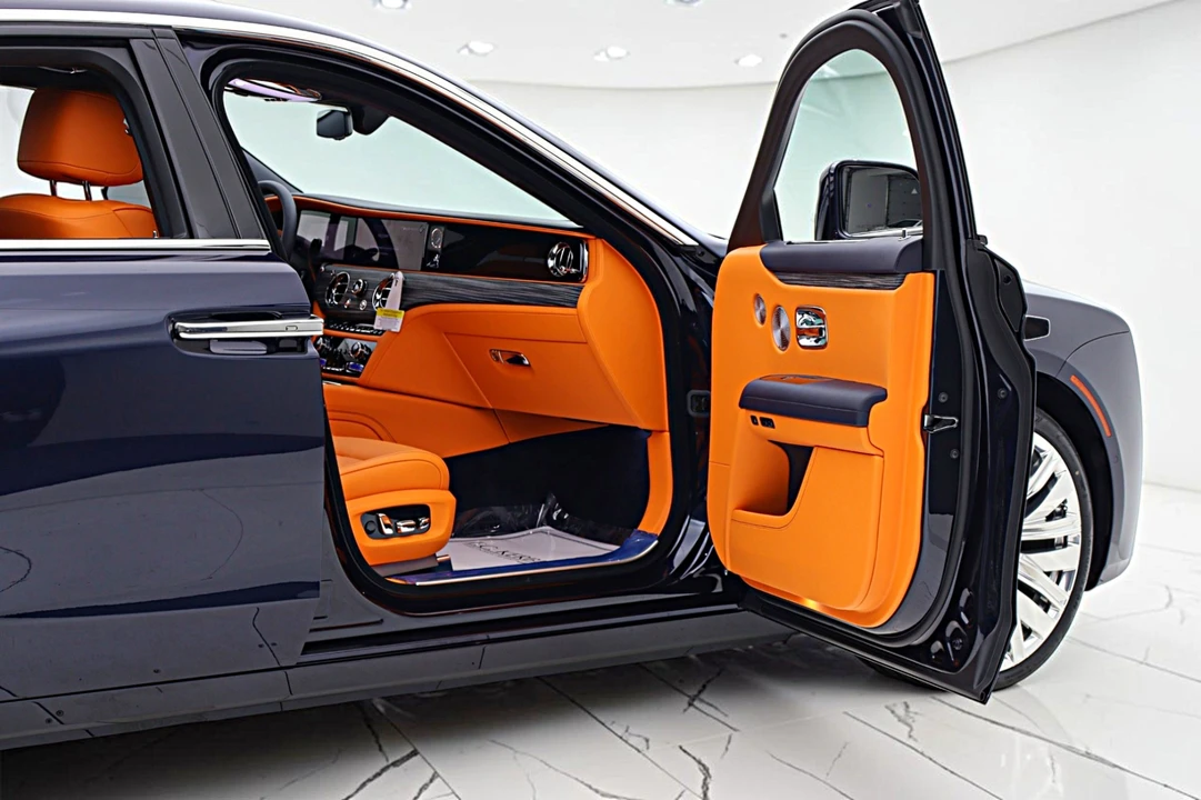 2027 Rolls-Royce Ghost 2nd Gen - Image 13 of 31