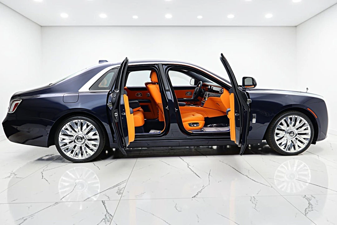 2027 Rolls-Royce Ghost 2nd Gen - Image 15 of 31