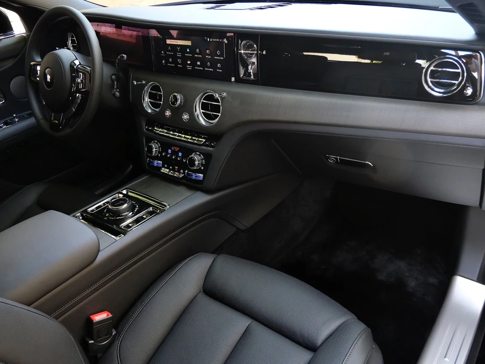 2027 Rolls-Royce Ghost 2nd Gen - Image 16 of 31